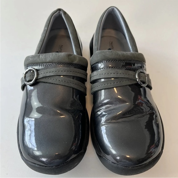 Nurse Mates Womens Nursing Shoes Dark Gray Patent Style Slip On Clog Size 7M - Picture 1 of 9